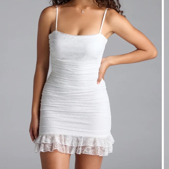 Windsor Dresses & Skirts - Windsor Lace White Mini Bodycon Dress With Tie-Back Design
